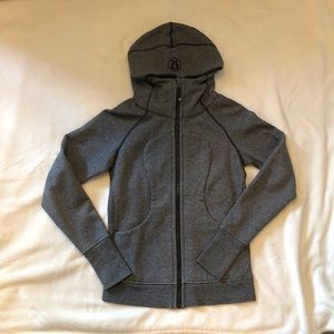 LIKE NEW LULULEMON ZIP UP